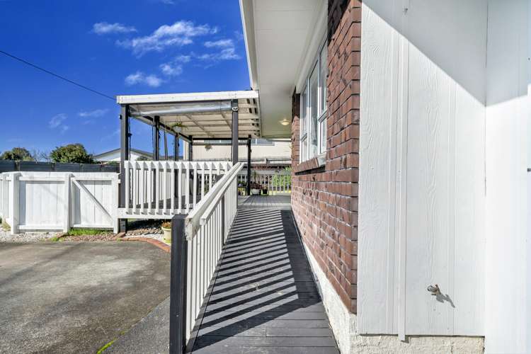2/56 Archibald Road Kelston_7