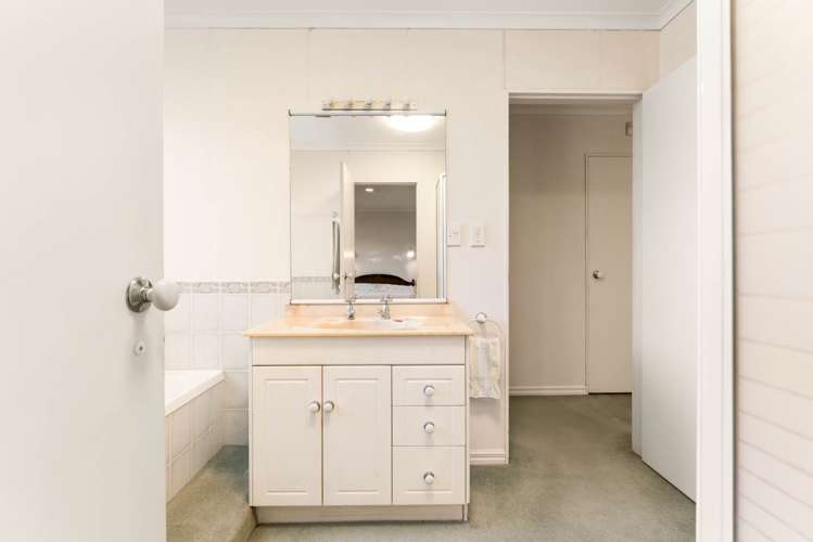 27 Luculia Drive Mount Maunganui_11