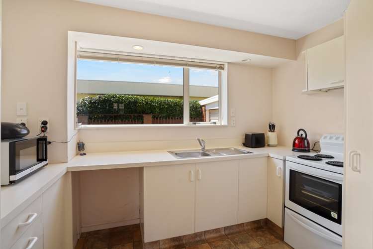 2/35 Avonhead Road Avonhead_6