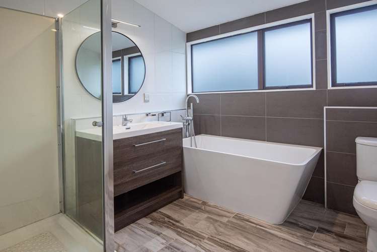 23 Great North Road Te Kamo_7