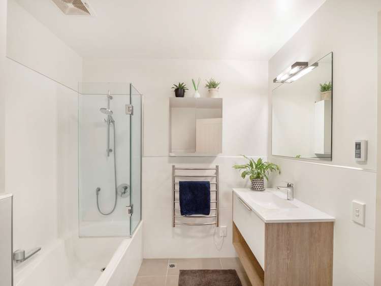 5 Eaves Bush Parade Orewa_10