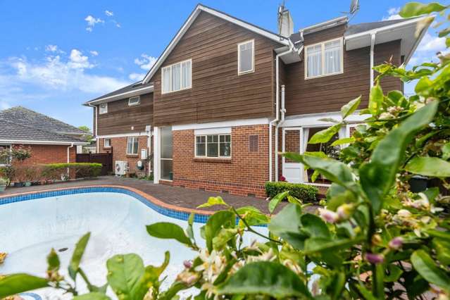 6 Bedrooms, 3 Bathroom, Remuera