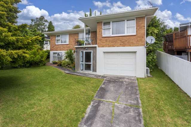 4 Ayton Drive Totara Vale_2