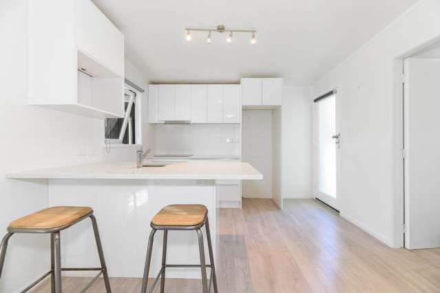 2/64 Chartwell Avenue Glenfield_4