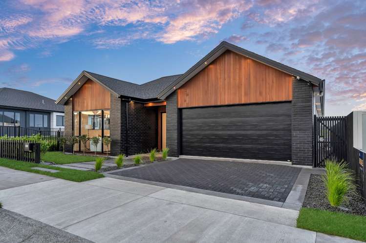 51 Tipu Crescent Milldale_1