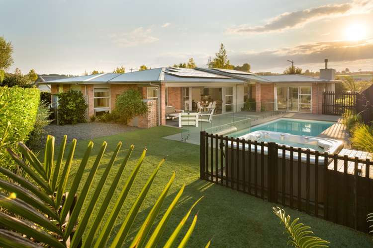 187 Lakes Boulevard Pyes Pa_16