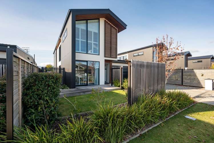 51 Summersfield Boulevard Richmond_24