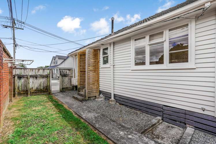 1/3 Huia Grove Elderslea_10