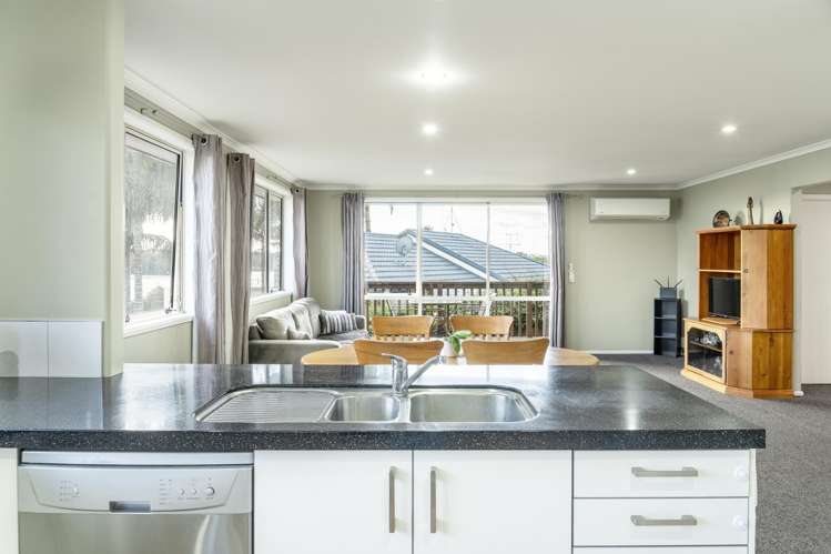 75b James Cook Drive Welcome Bay_11