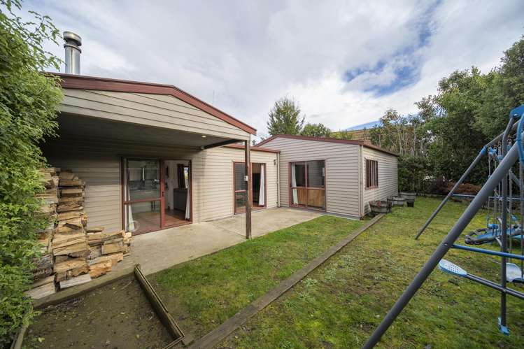 13 View Street Manapouri_16