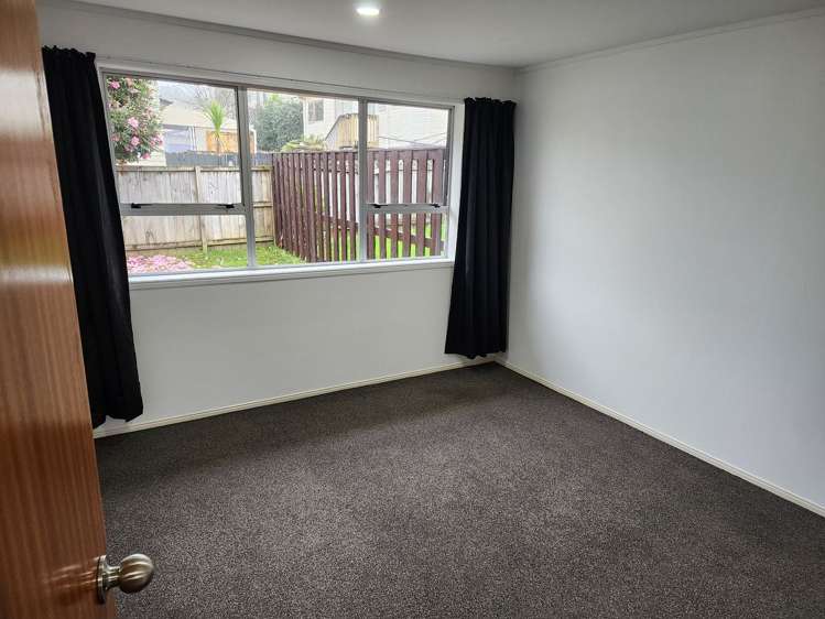 22 La Perouse Street Botany Downs_7