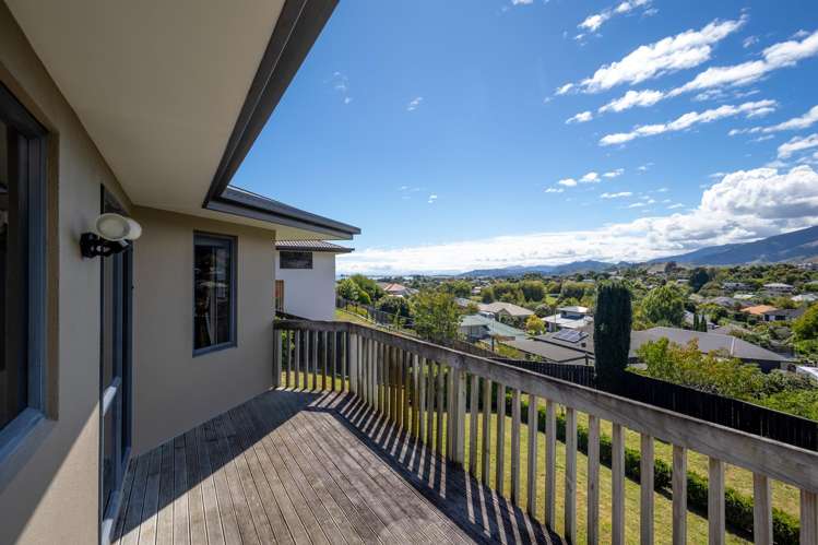 18 Olympus Way Richmond_12