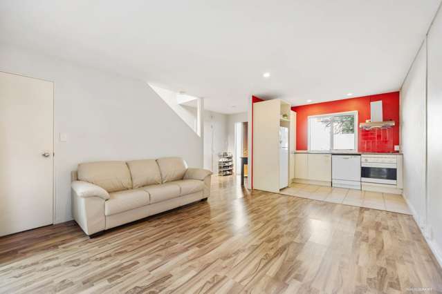 4/4 Ambrico Place New Lynn_2