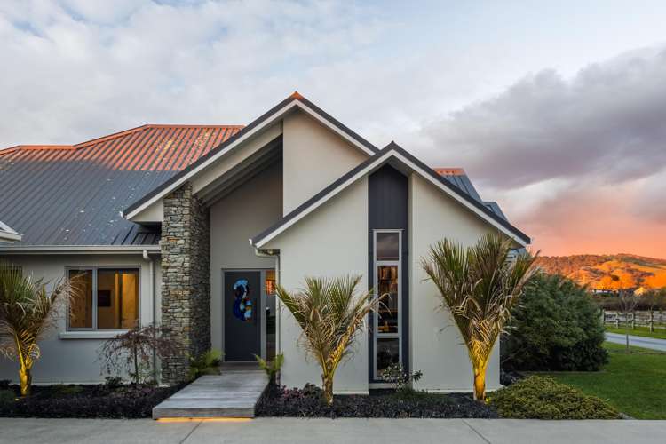 77 Baxter Michael Crescent Cambridge_10