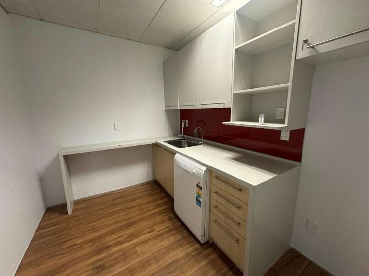 22 Amersham Way City Centre_6