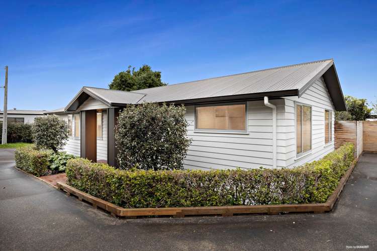 884a Mount Eden Road Three Kings_20