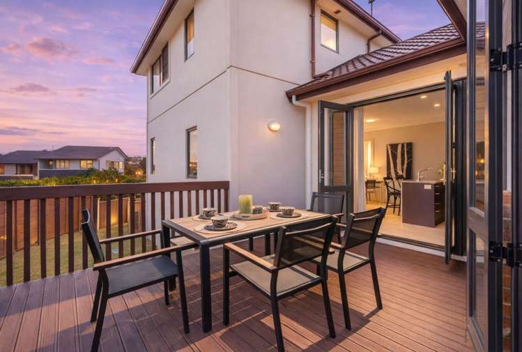 28 Greenbough Lane Greenhithe_11