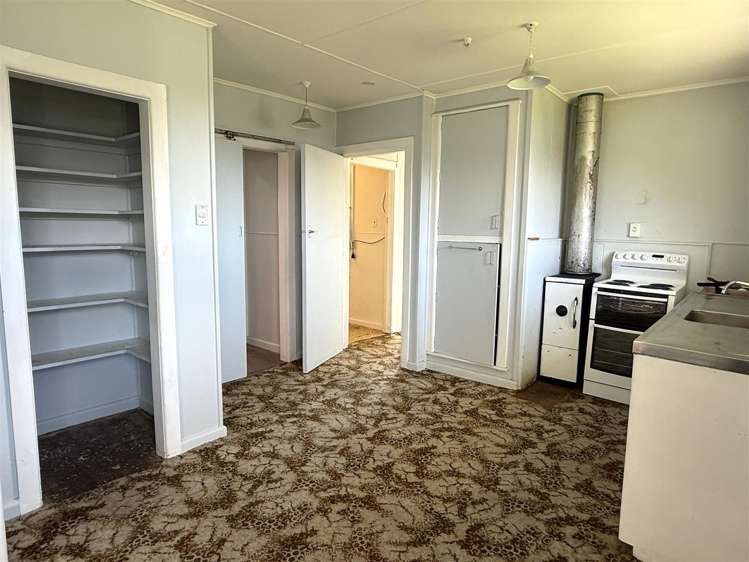 122 Preston Road Greymouth_10