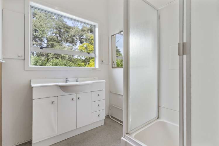 87 Carter Road Oratia_22