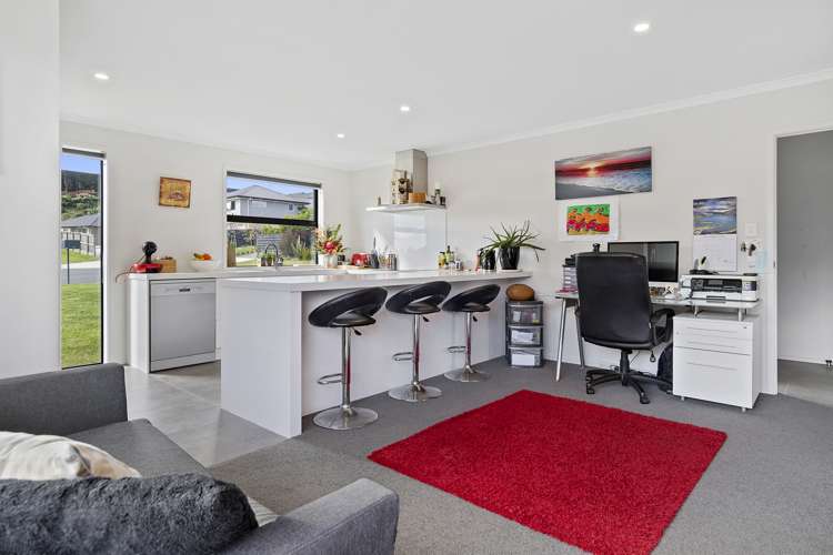 8 Antrim Glade Welcome Bay_3