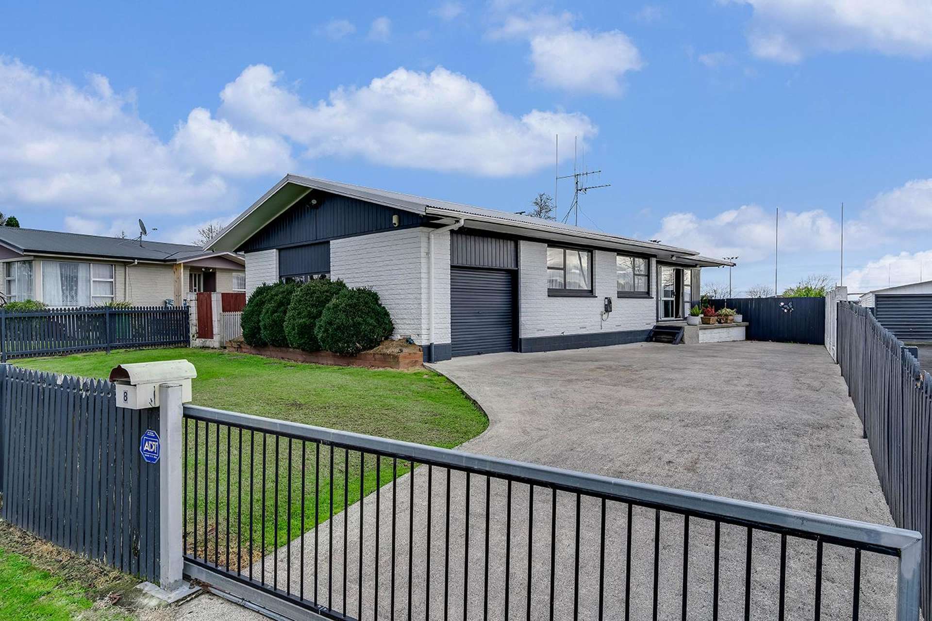 8 Margaret Place Deanwell_0