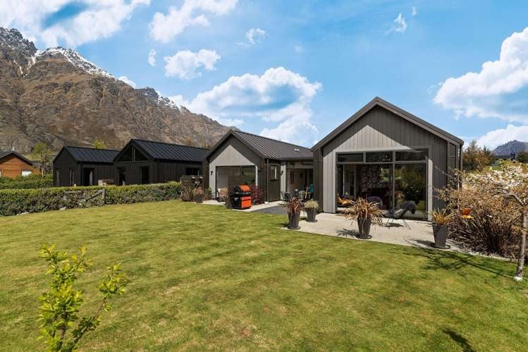 2 Caithness Court_0