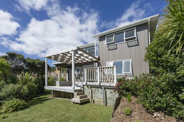 15 Piha Road Piha_3