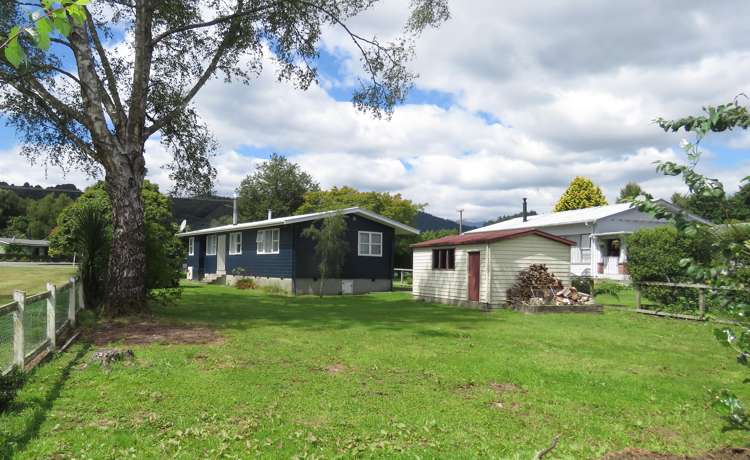 14 Crampton Road Reefton_12