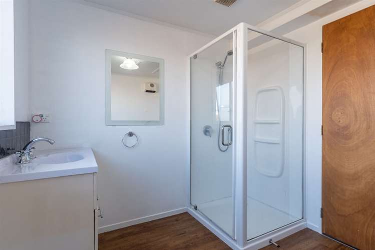 33 Lord Auckland Road Wakefield_7