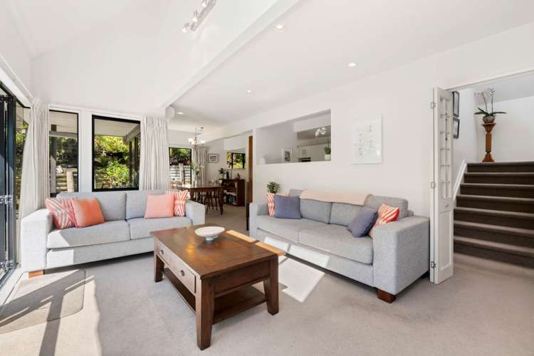 2/97 Beach Road Castor Bay_34