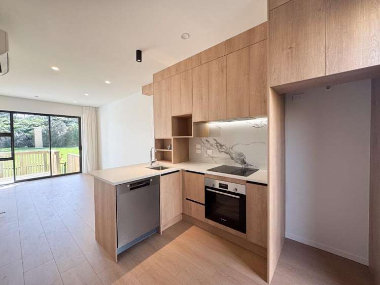 2/8 Lowtherhurst Road 11410_0