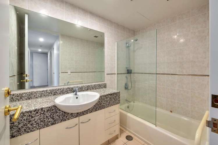 2a/27 George Street Newmarket_14