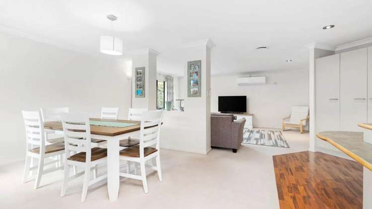 Te Wharau Drive Greenhithe_1