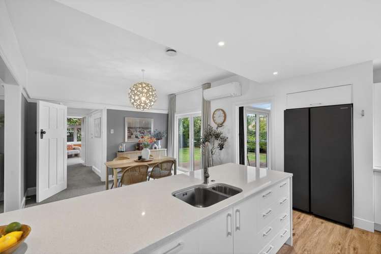 2 Celia Street Redcliffs_11