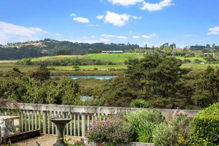 99 Whangaparaoa Road Red Beach_36