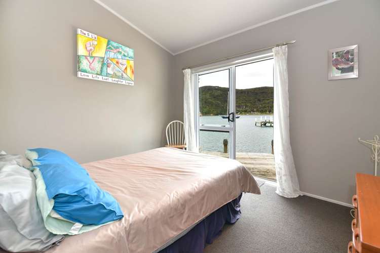 65 North Cove Kawau Island_15