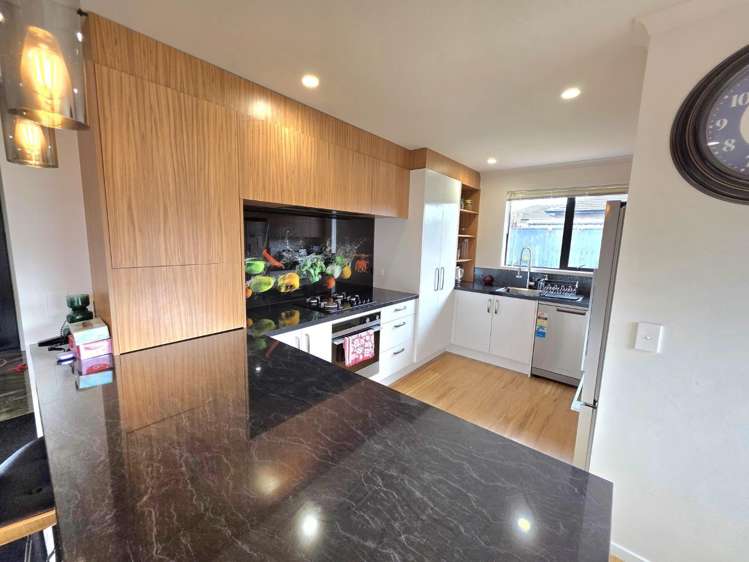 35 Keene Drive 10825_2