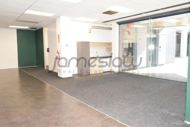 Ground/2 Osterley Way City Centre_3