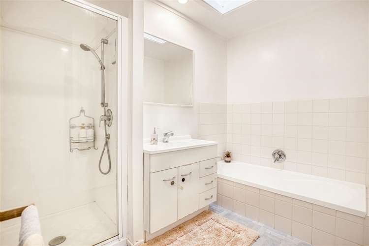 8 Clover Drive Henderson_18