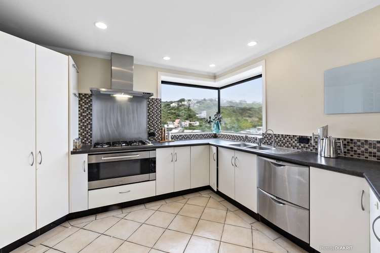 64 Owhiro Bay Parade Owhiro Bay_1