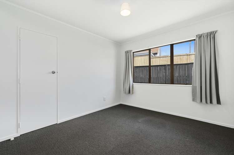 64 Heron Avenue East Matua_12