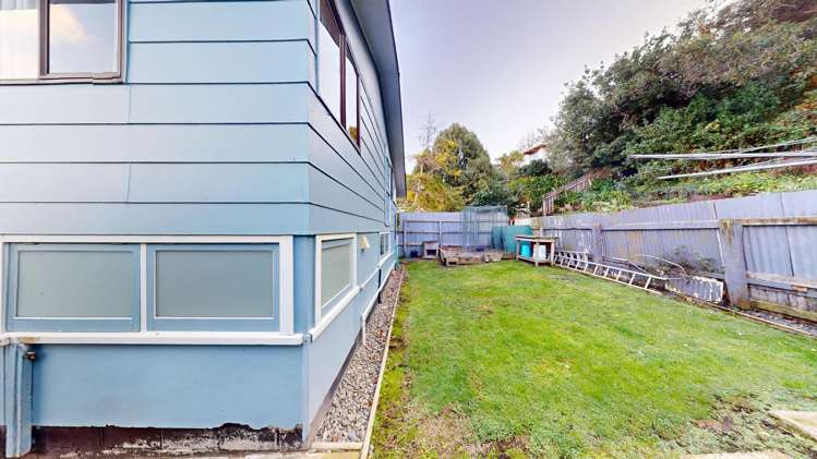 27 Mowhanau Drive 11473_24