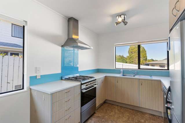 2/135 Spinella Drive Bayview_4