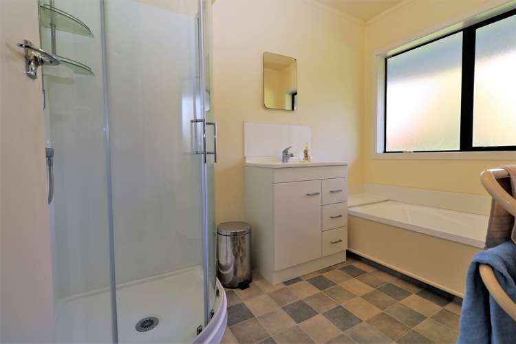 32c Lincoln Road Carterton_15