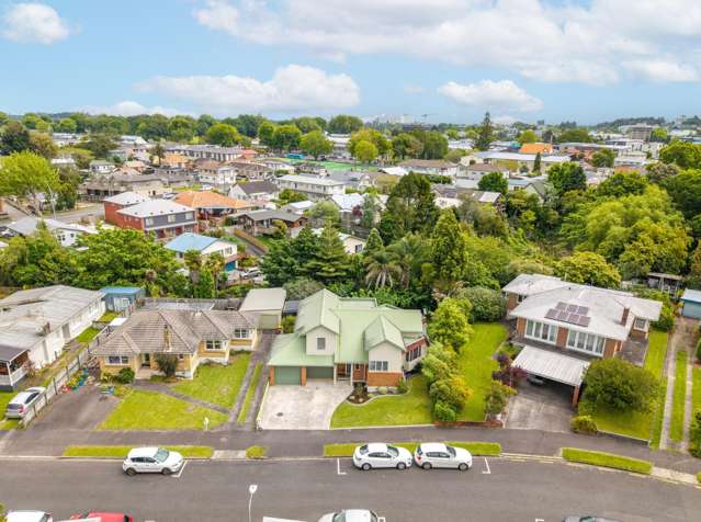 9 Kelvin Place Hamilton East_1