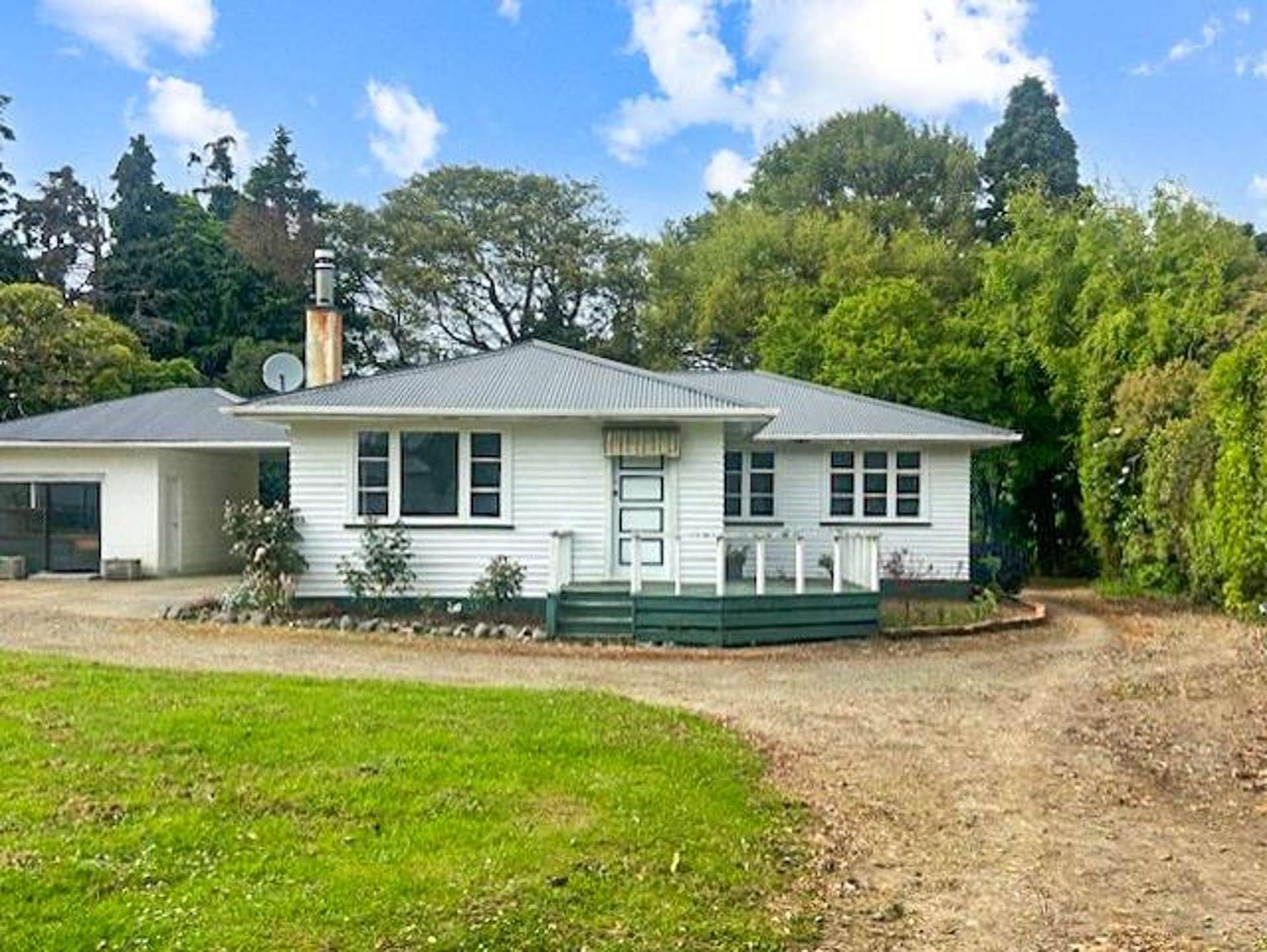 2732 Kimbolton Road 10643_0