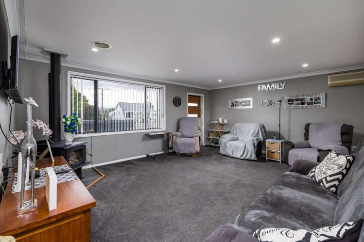 5 Holmes Street Waimate_4