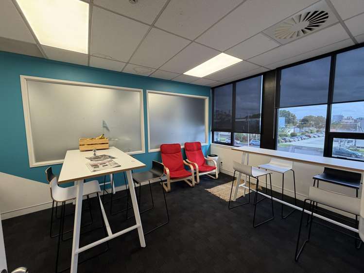 8 George Bourke Drive Mt Wellington_9