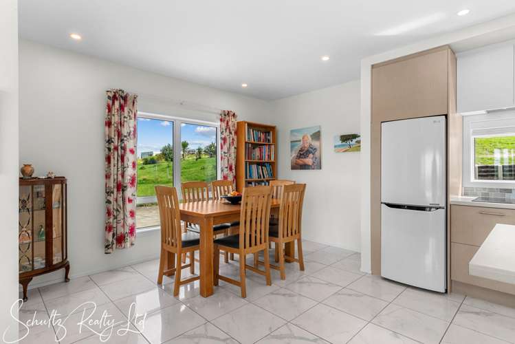 70 Te Pahi River Drive Maungaturoto_12