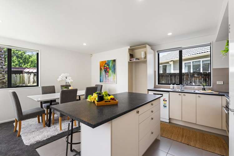 2/3a Curzon Street Onehunga_14